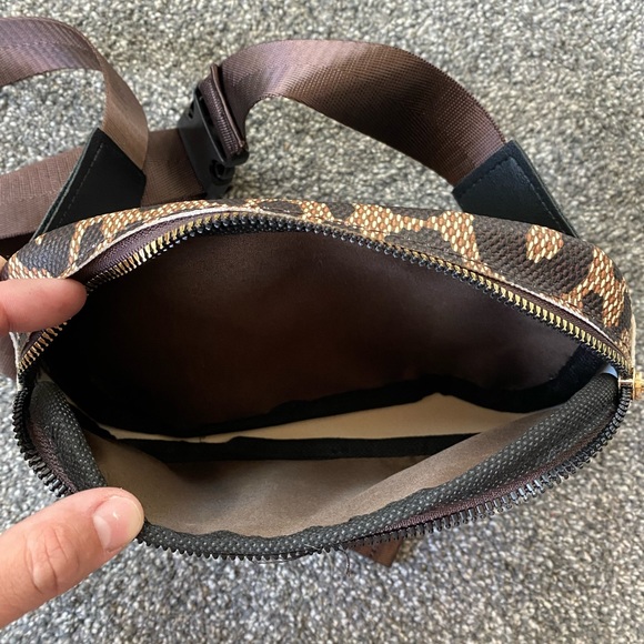 Leopard pattern Fanny pack - Picture 6 of 6